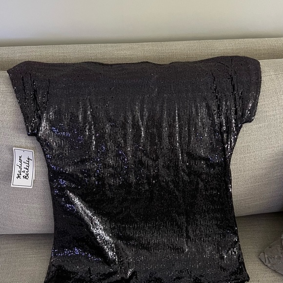 Sequin - Picture 2 of 2